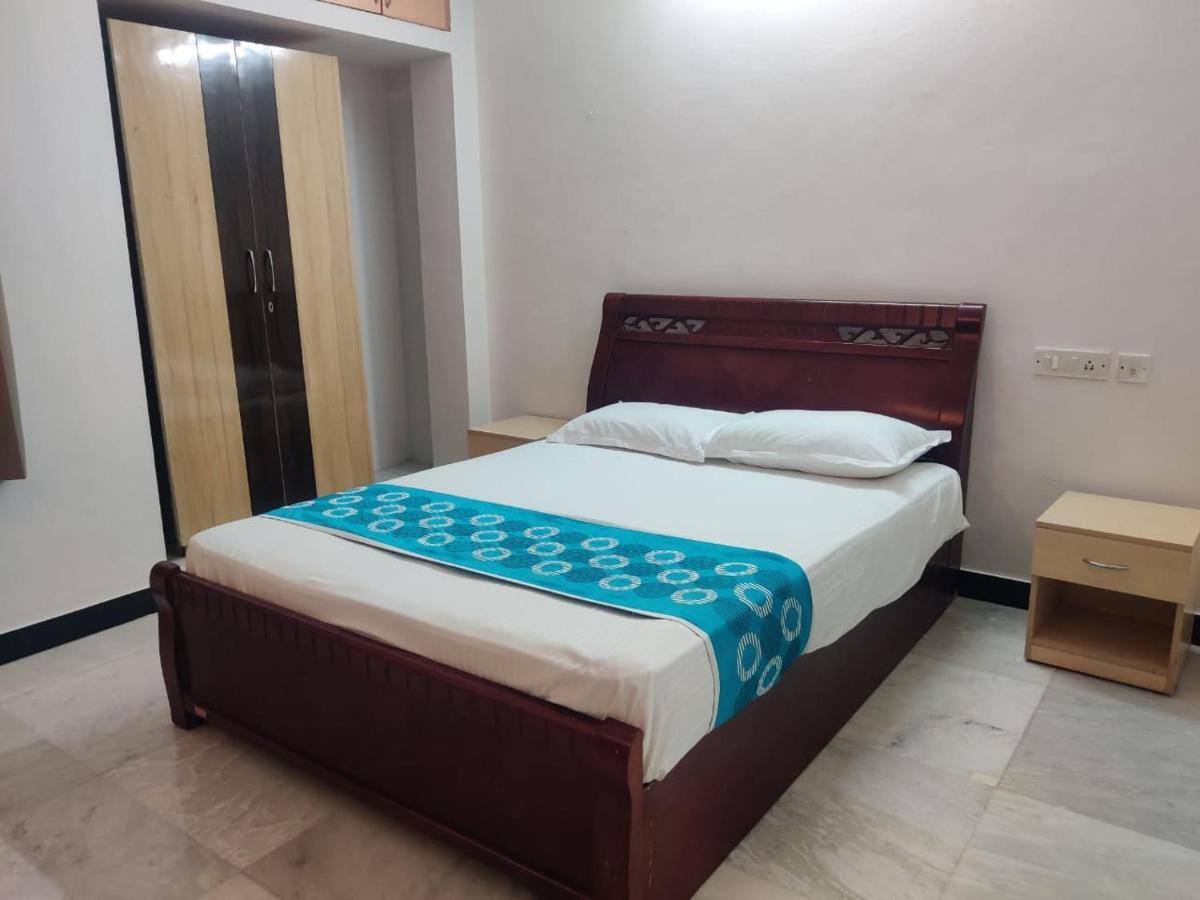 Roshini Serviced Apartments Ченнаи Экстерьер фото